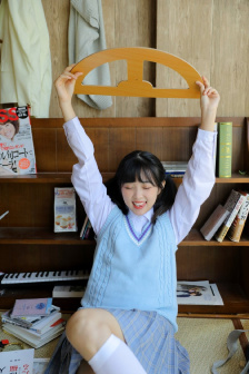 不扣钮的女孩未删减版